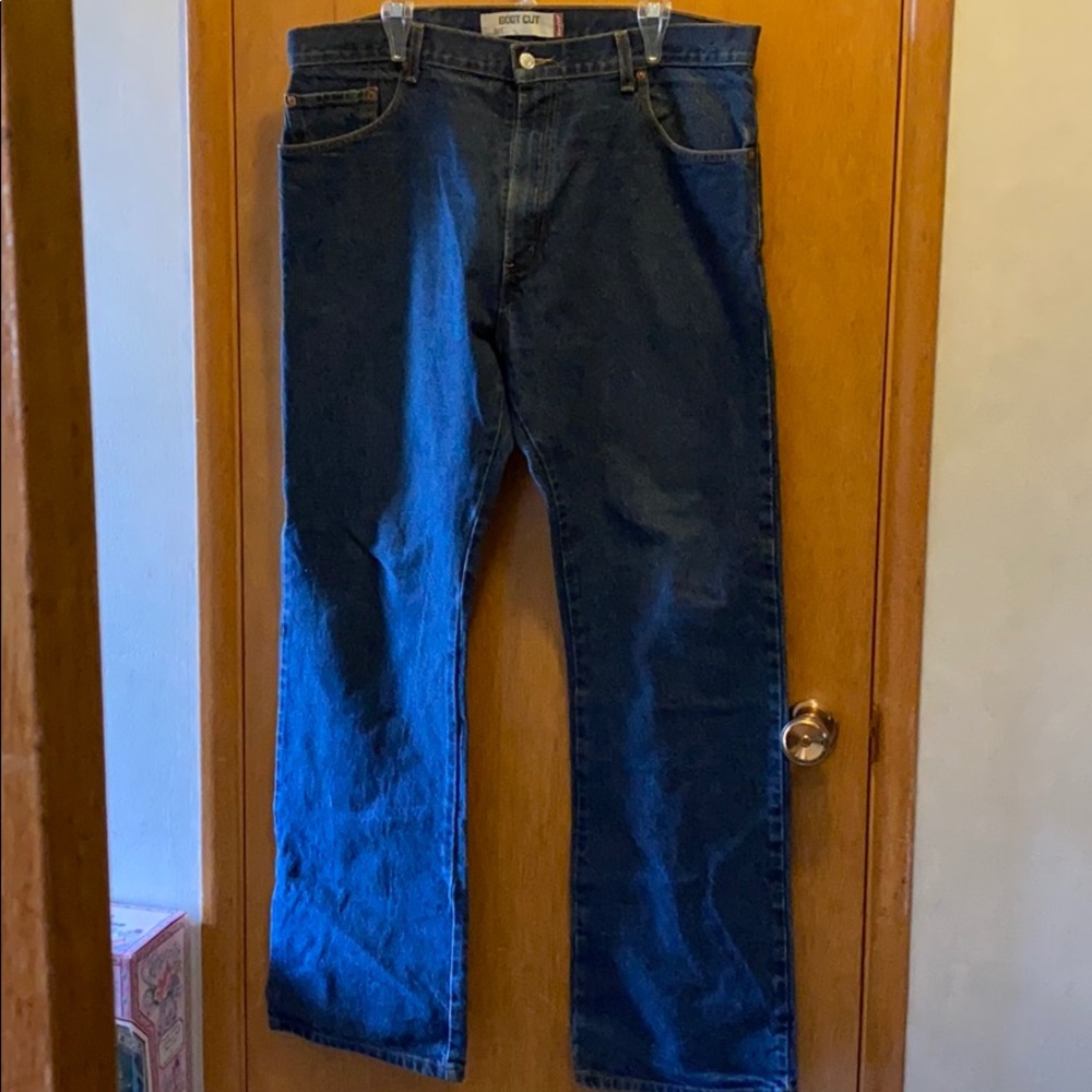 New men’s Levi boot cut jeans